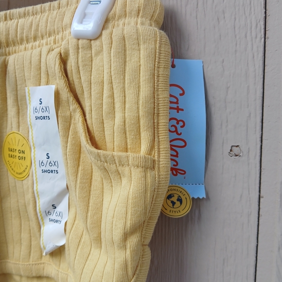 Cat & Jack Light Yellow Ribbed Shorts - Picture 2 of 4